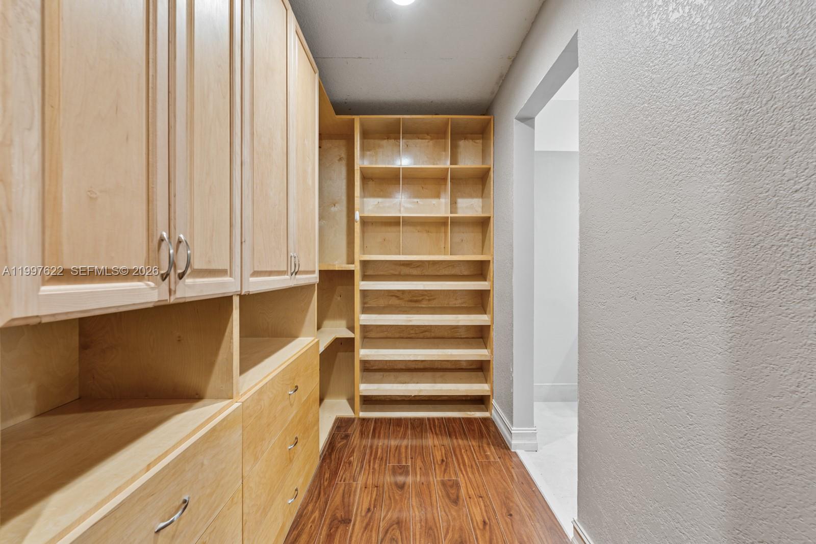 COUNTRY WALK SEC 4 - Residential Lease