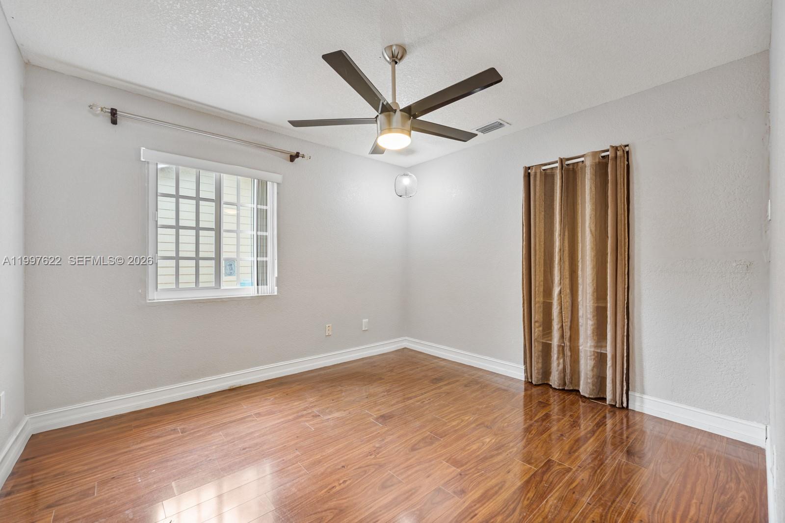 COUNTRY WALK SEC 4 - Residential Lease