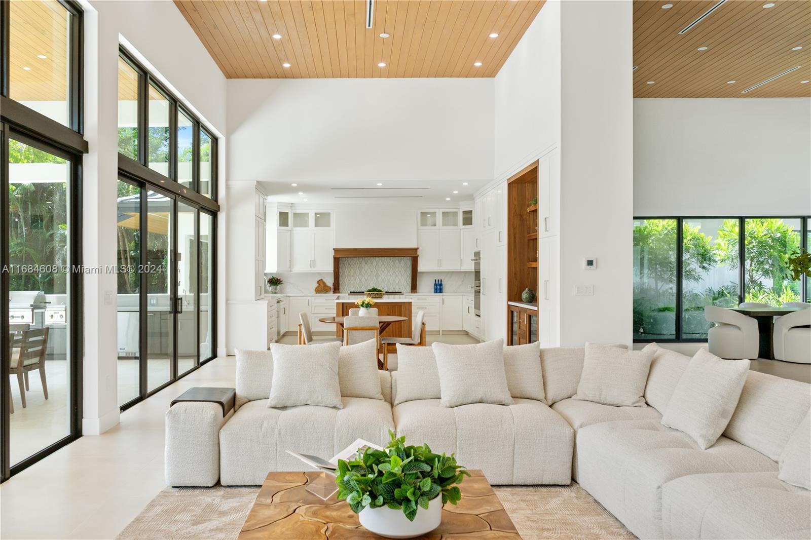 MARIEL GROVE ESTS - Residential