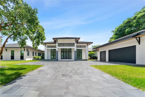 A home in Pinecrest