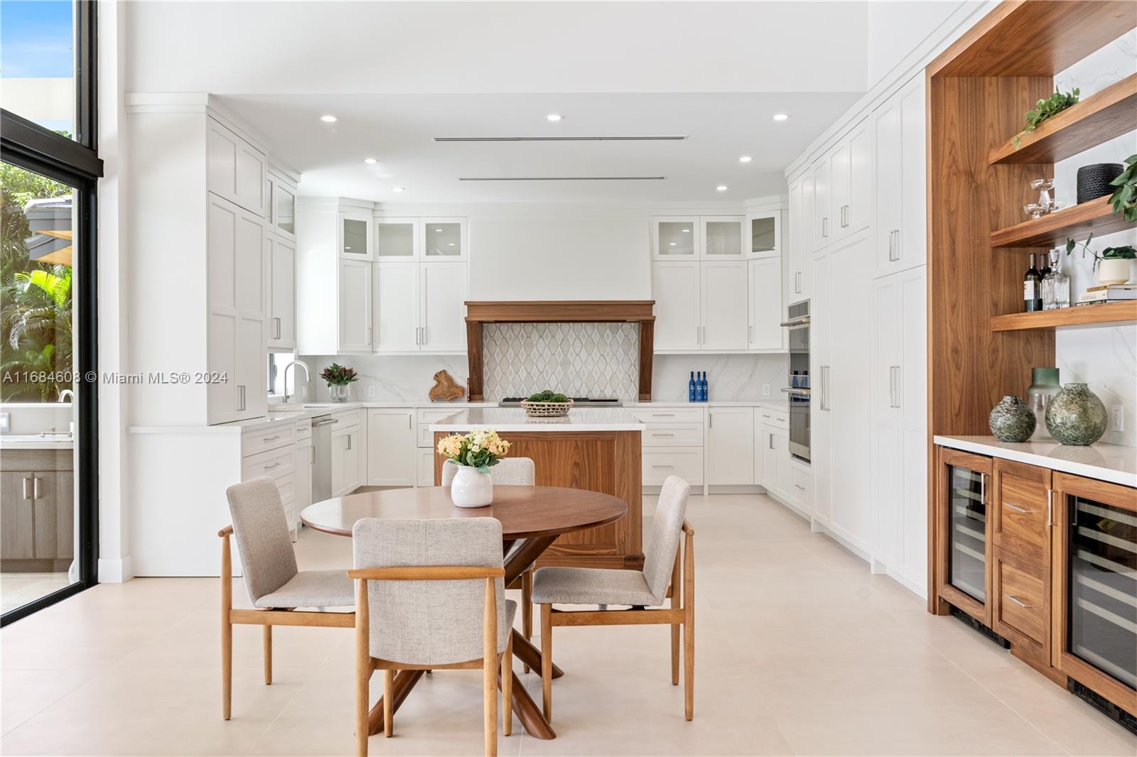 MARIEL GROVE ESTS - Residential