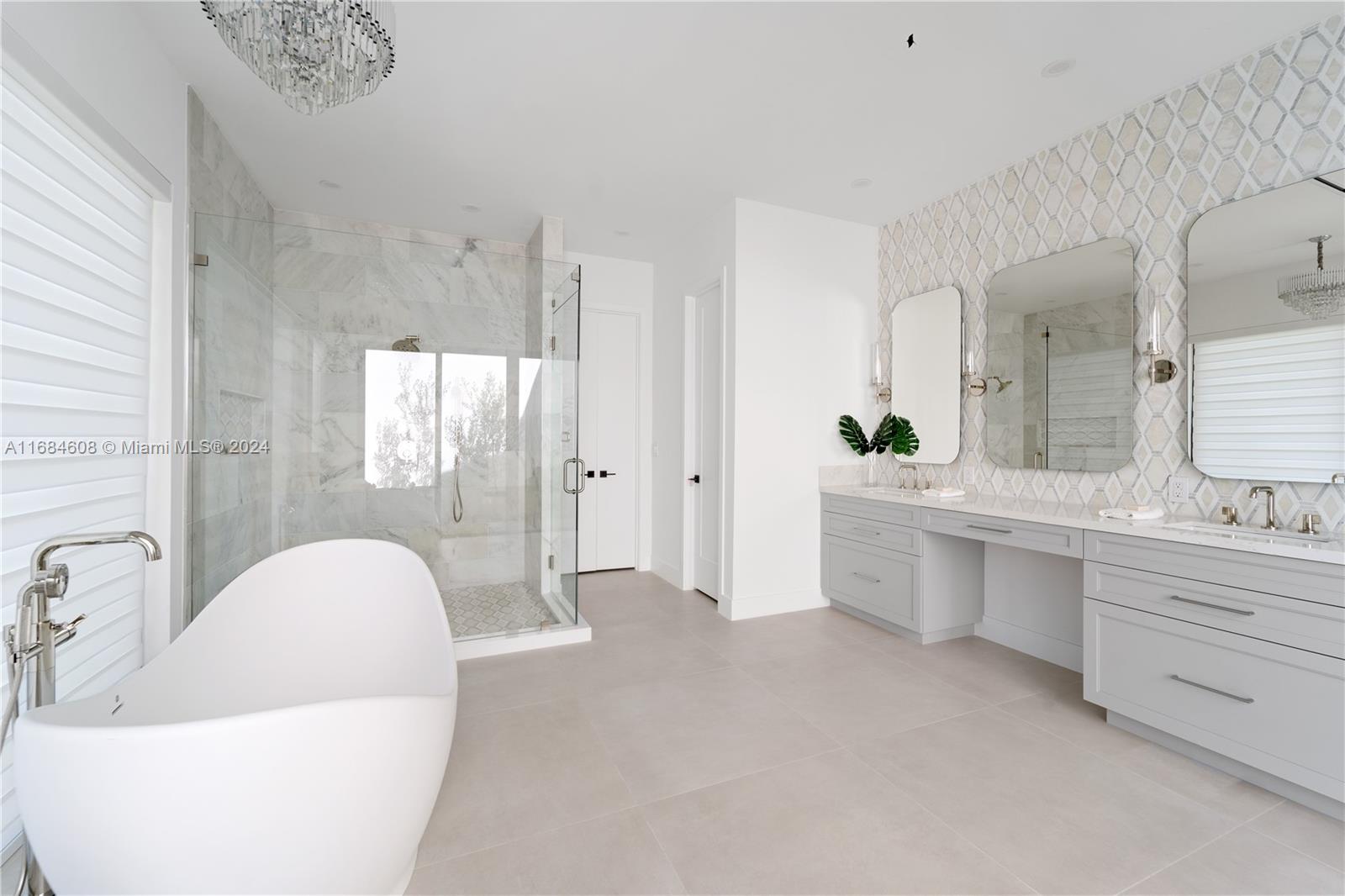 MARIEL GROVE ESTS - Residential