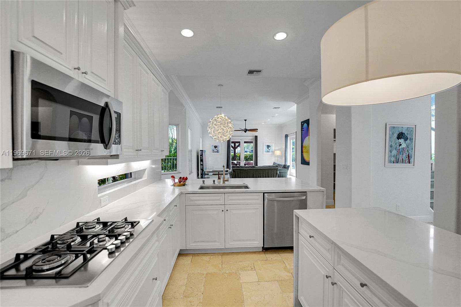 EQUESTRIAN CLUB - Residential