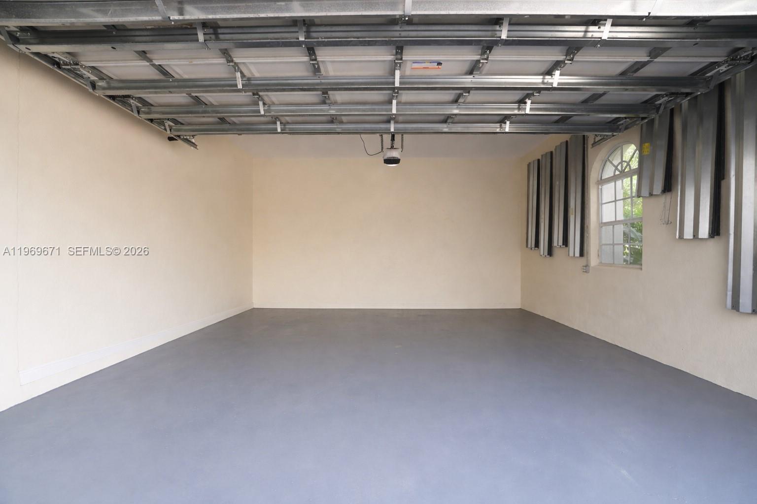 EQUESTRIAN CLUB - Residential