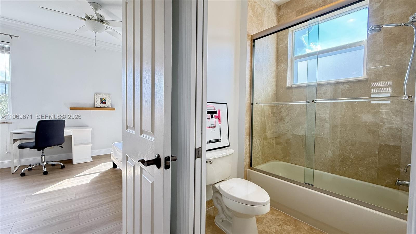 EQUESTRIAN CLUB - Residential