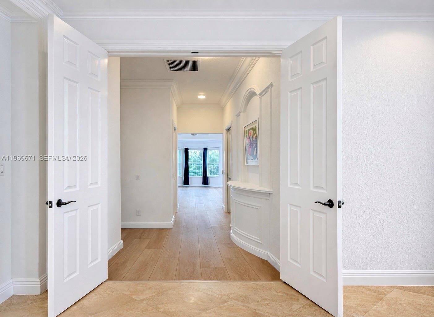 EQUESTRIAN CLUB - Residential