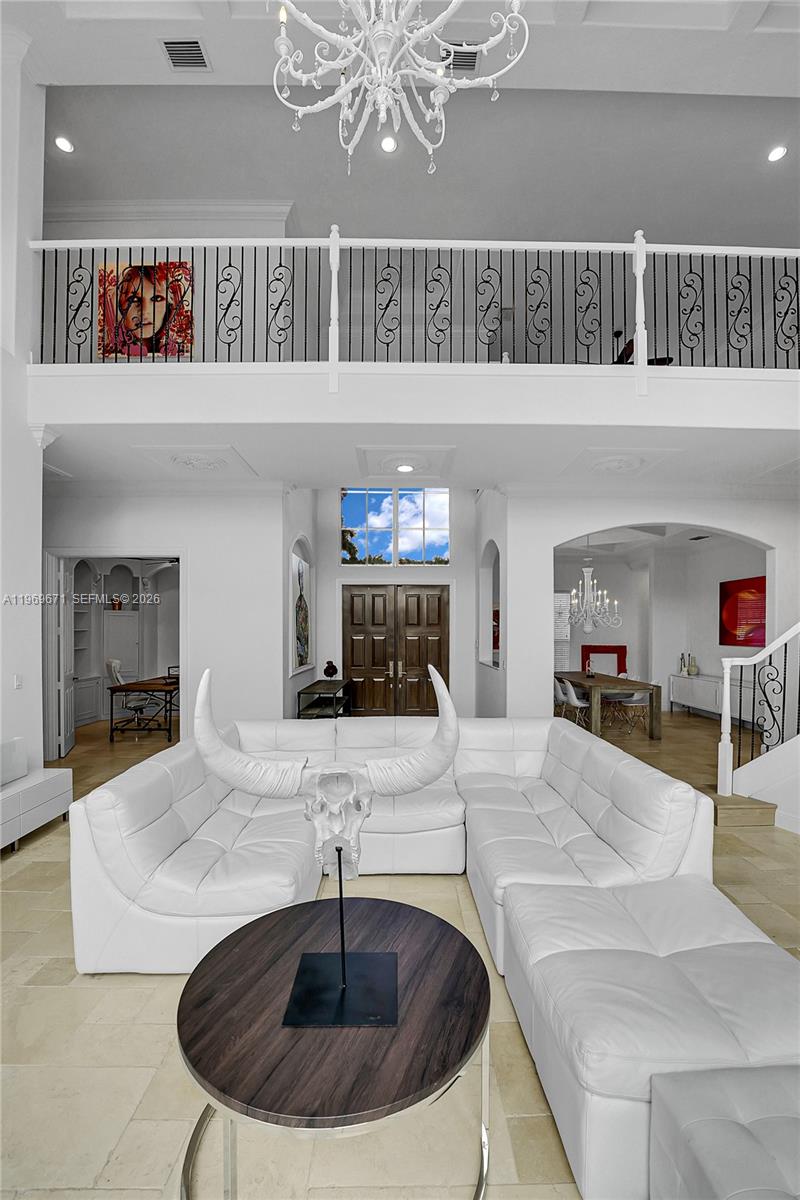 EQUESTRIAN CLUB - Residential