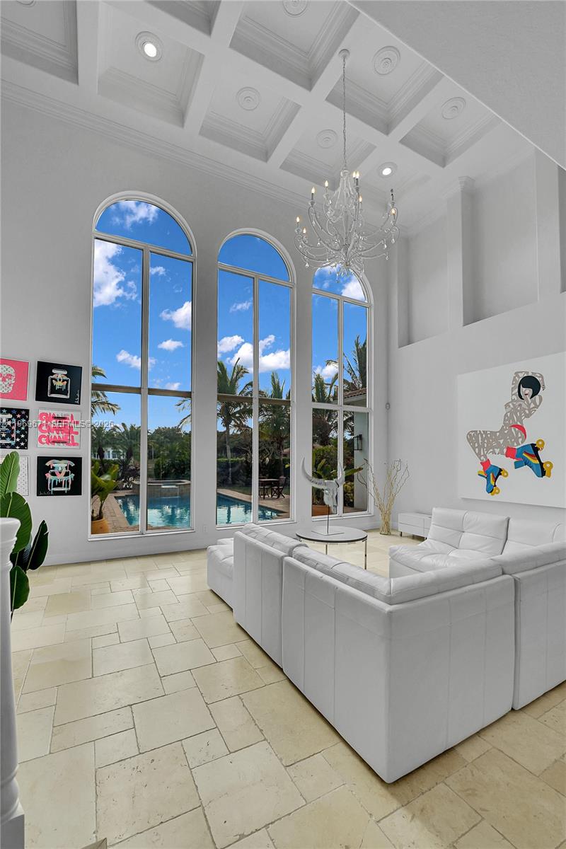 EQUESTRIAN CLUB - Residential