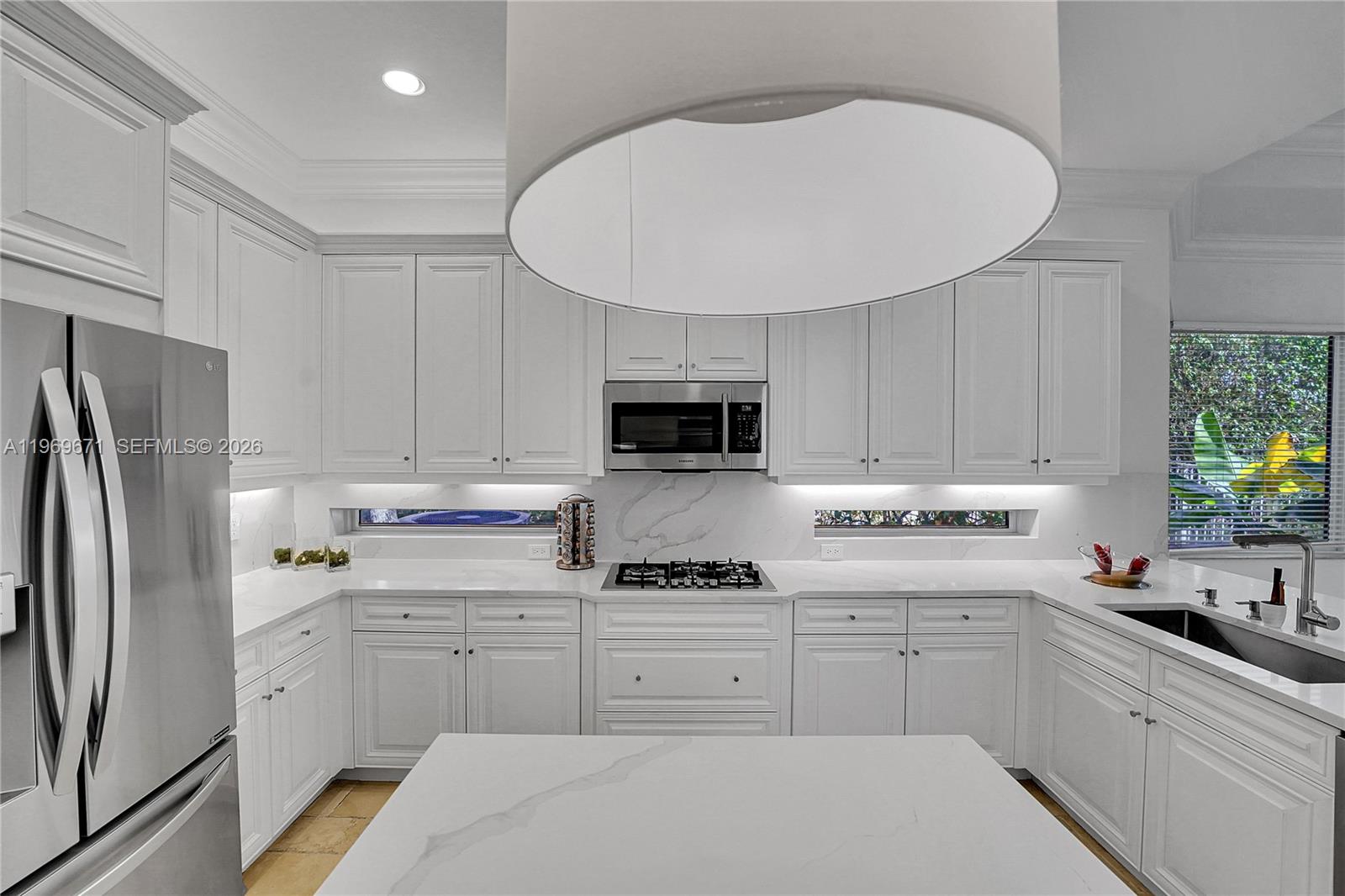 EQUESTRIAN CLUB - Residential