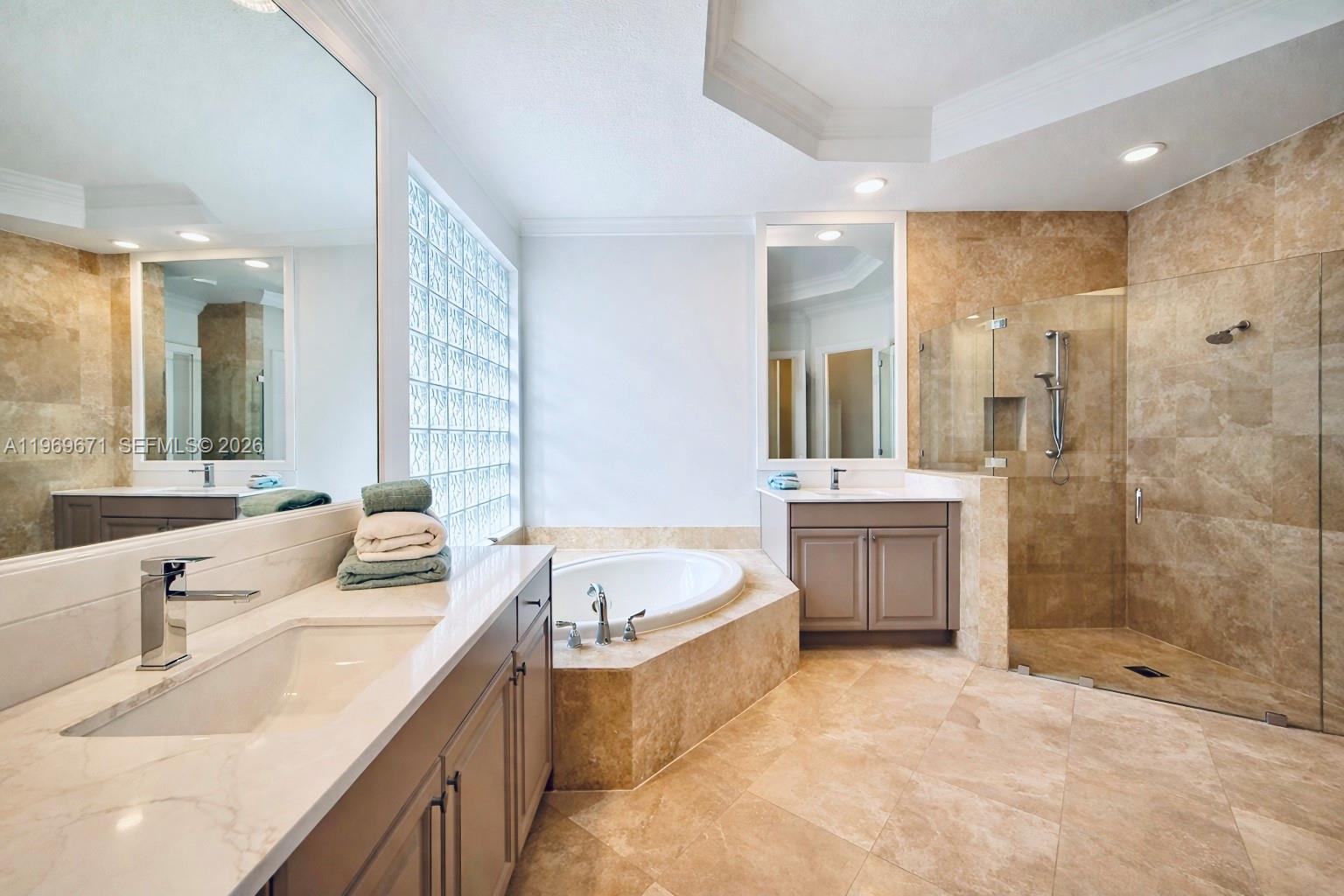 EQUESTRIAN CLUB - Residential