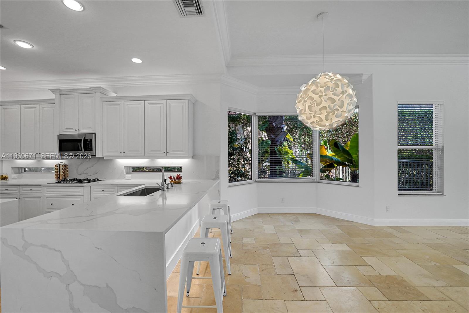 EQUESTRIAN CLUB - Residential