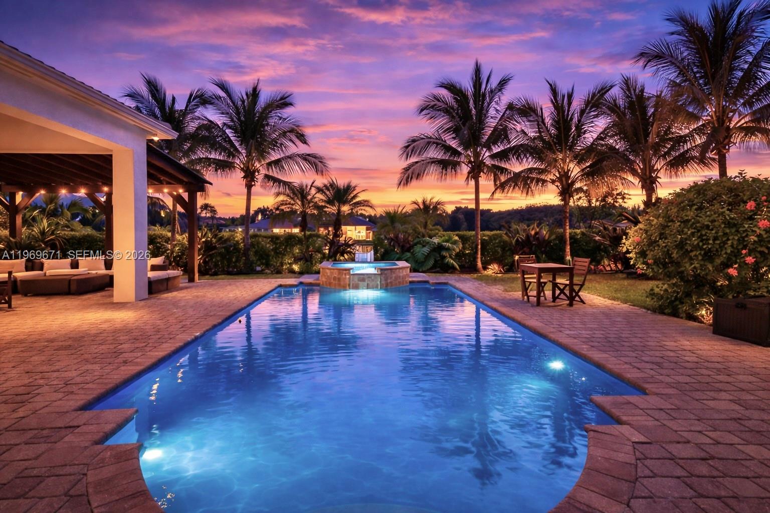 EQUESTRIAN CLUB - Residential