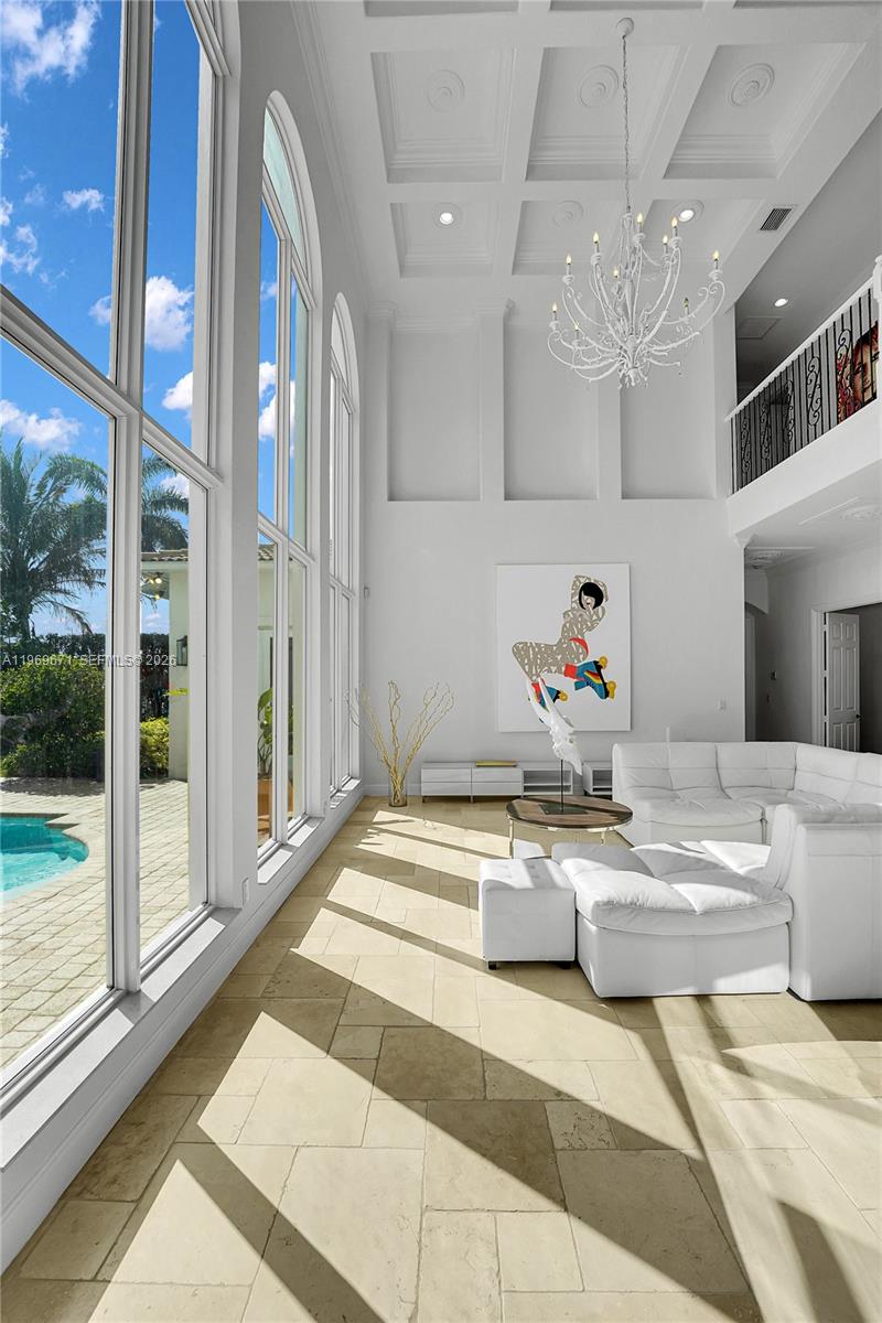 EQUESTRIAN CLUB - Residential