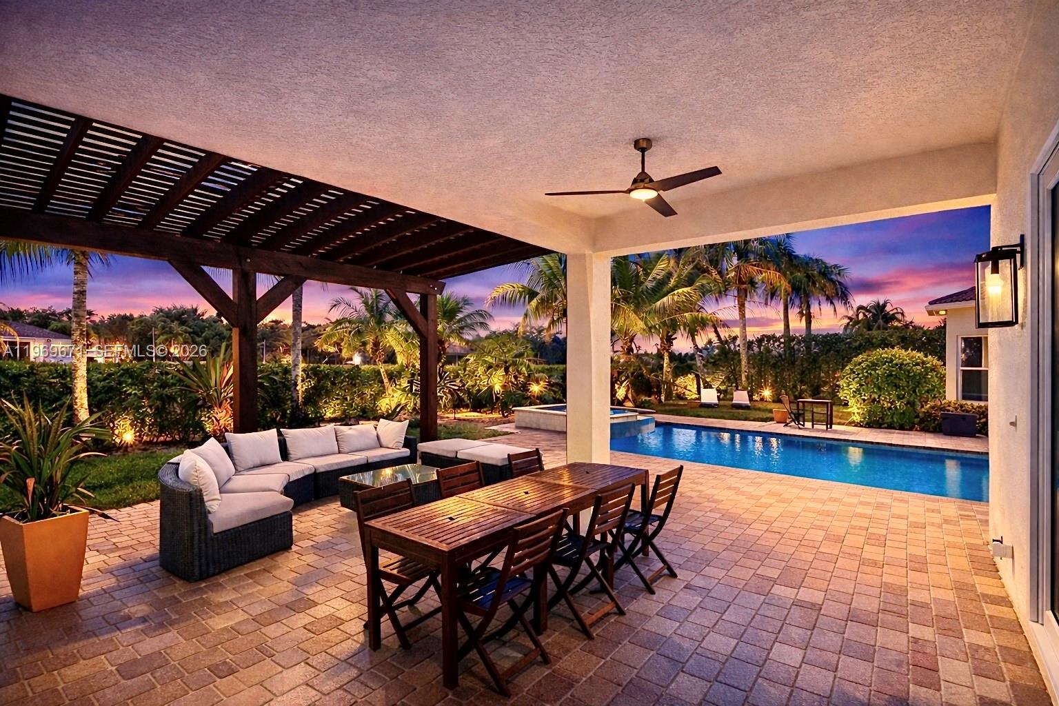 EQUESTRIAN CLUB - Residential