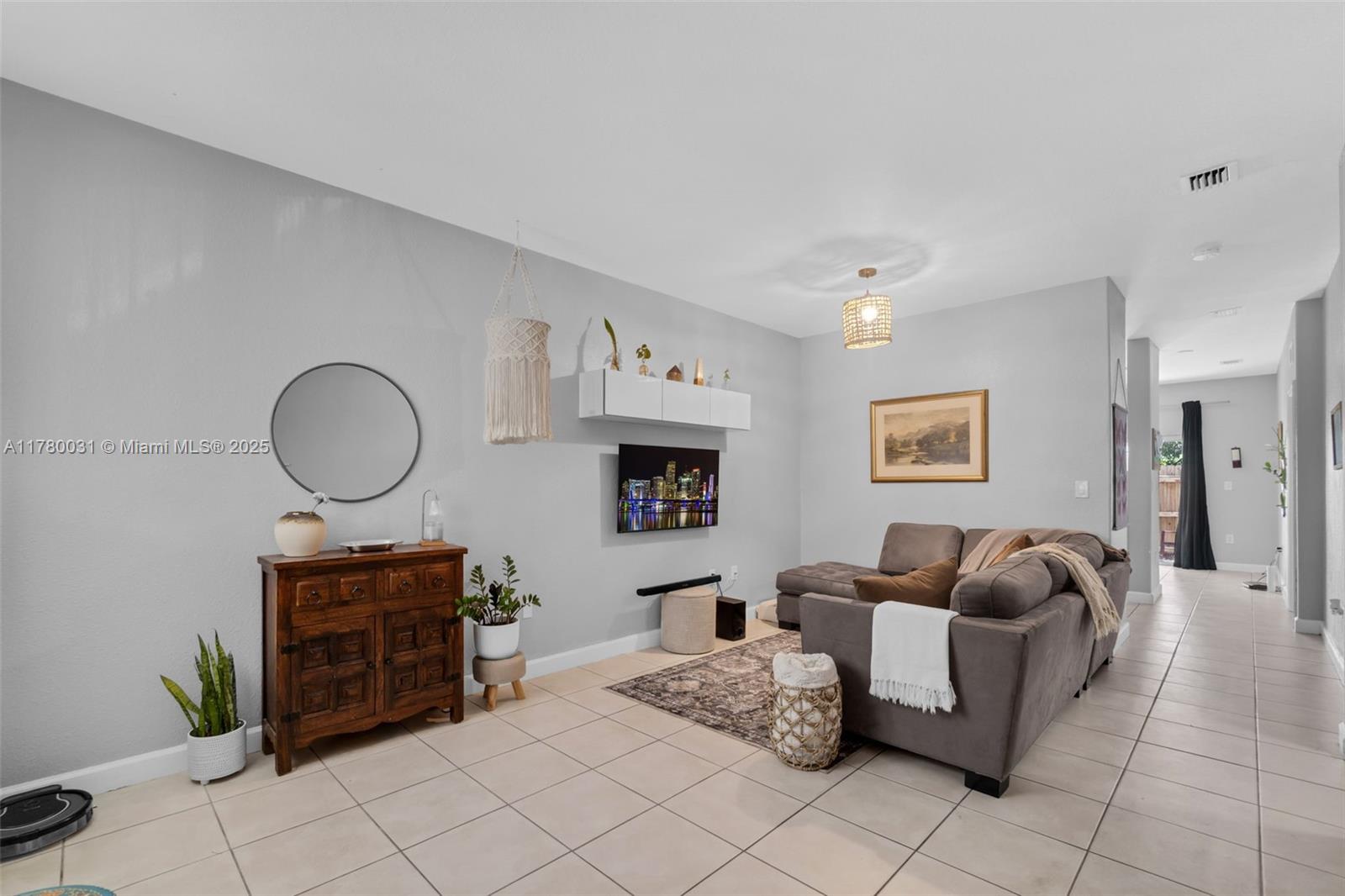Rental Property at 2551 Se 16th Ter 101, Homestead, Miami-Dade County, Florida - Bedrooms: 3 
Bathrooms: 2  - $2,400 MO.