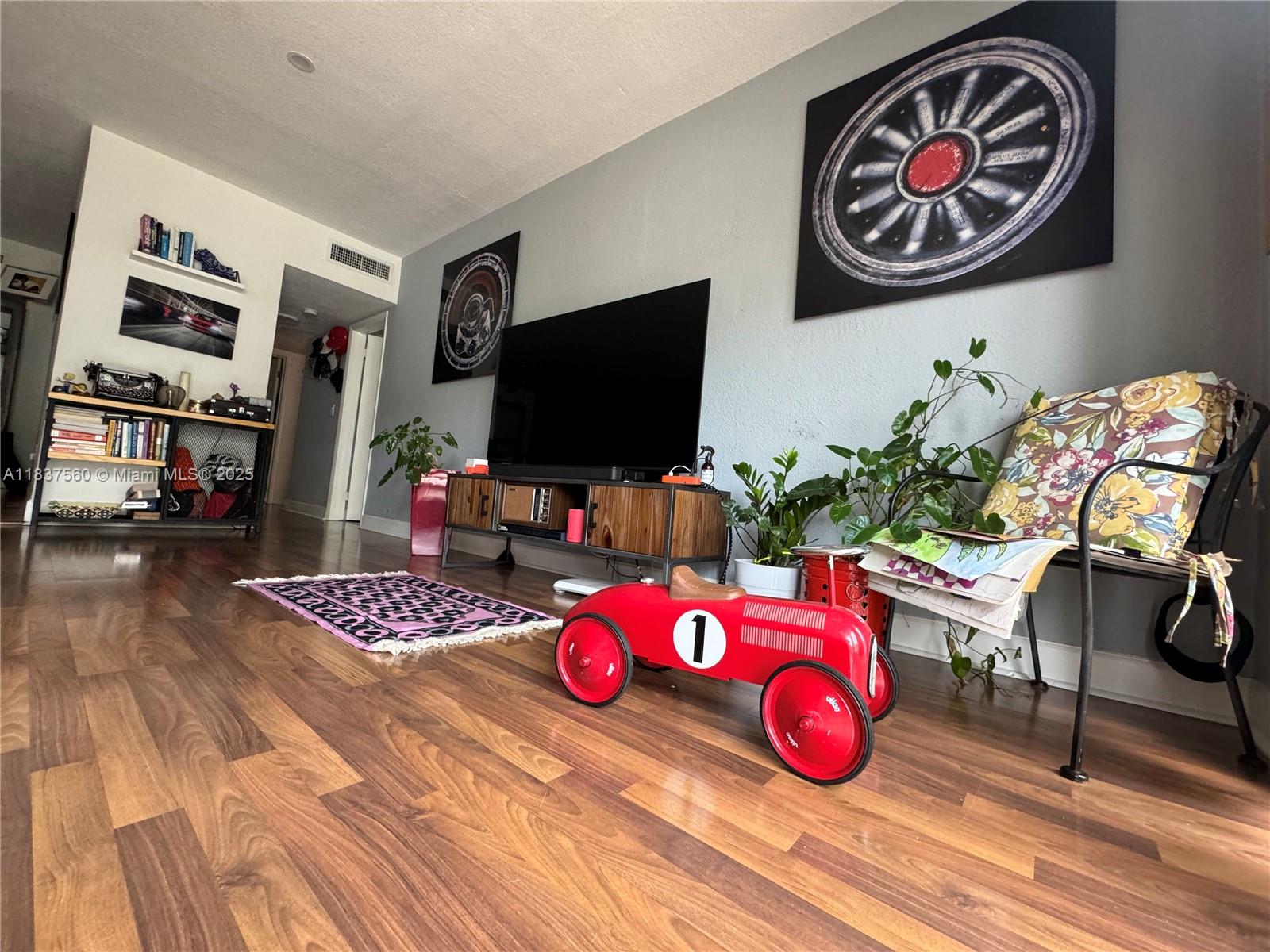 9260 Bay Harbor Ter 24