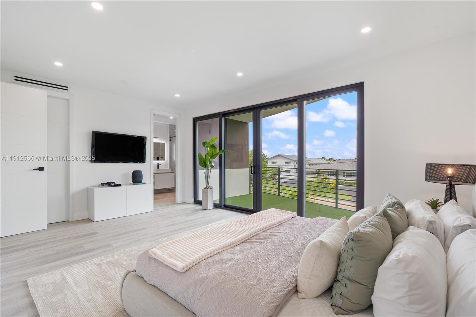 LIVERMORE ESTATES - Residential