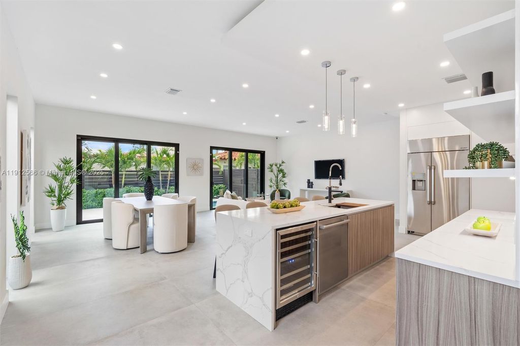 Photo of 1814 Middle River Dr, Fort Lauderdale, FL 33305 (MLS # A11912566)