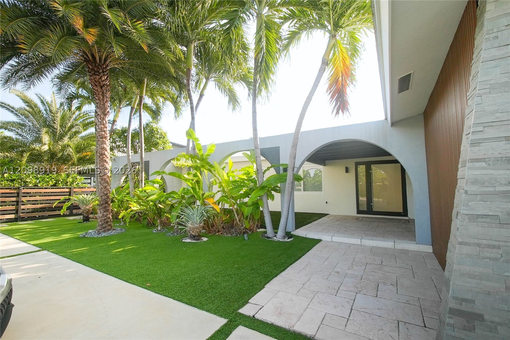 1242 NE 81st Ter, Miami, FL, 33138/$6,700,000 2 1242 NE 81st Ter