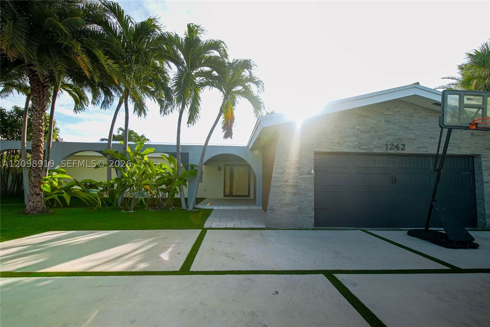 1242 NE 81st Ter, Miami, FL, 33138/$6,700,000 1 1242 NE 81st Ter