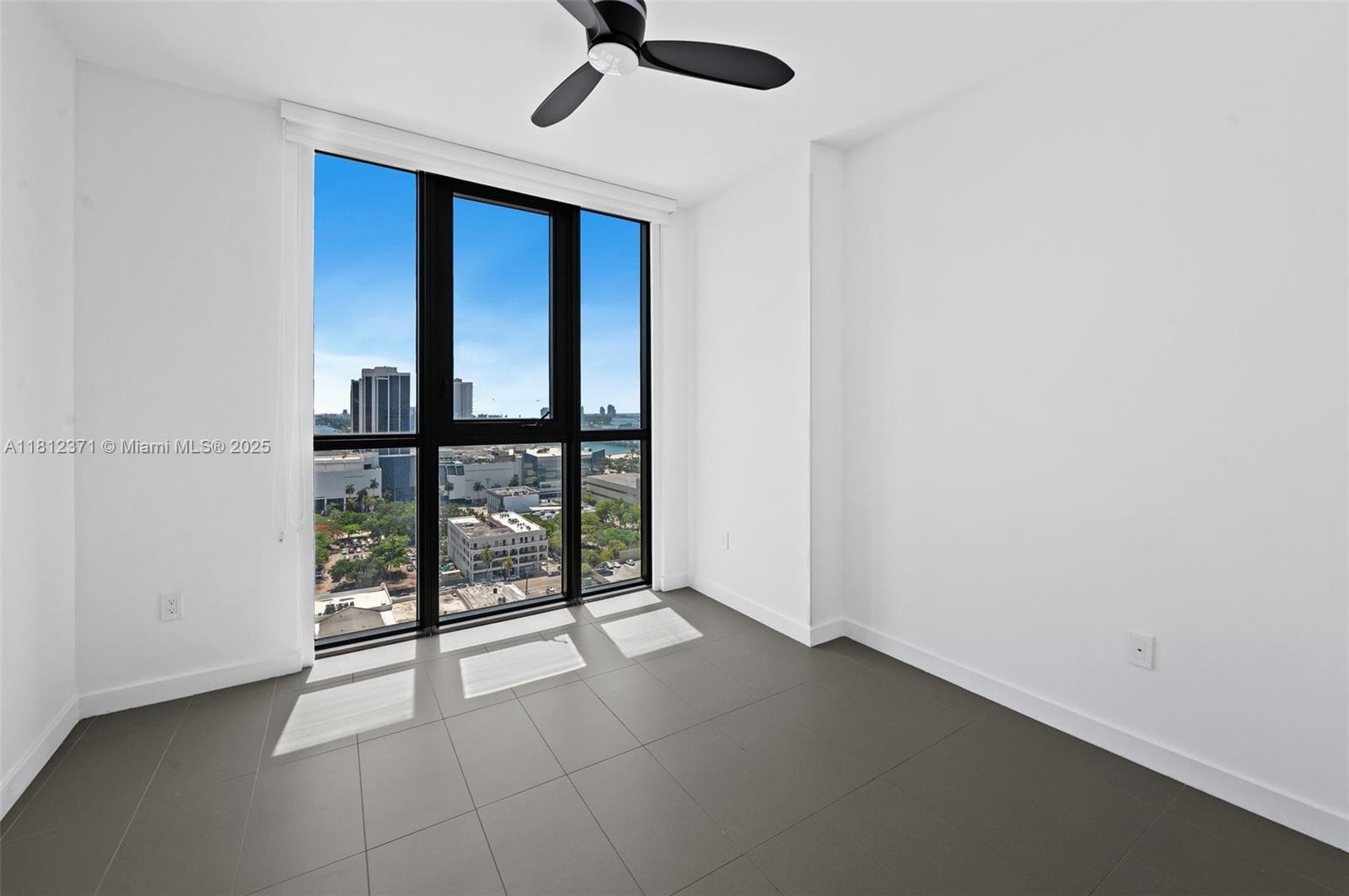 CANVAS CONDO - Residential Lease