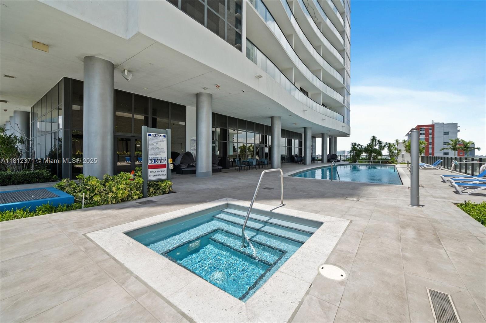 CANVAS CONDO - Residential Lease