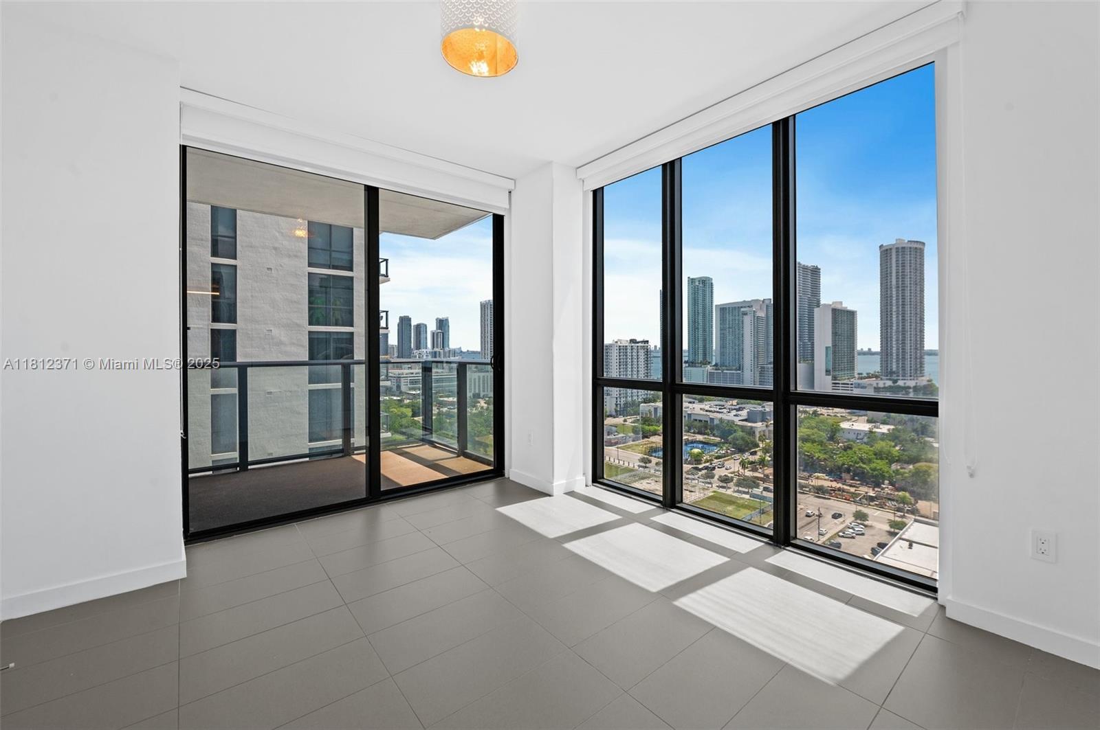CANVAS CONDO - Residential Lease