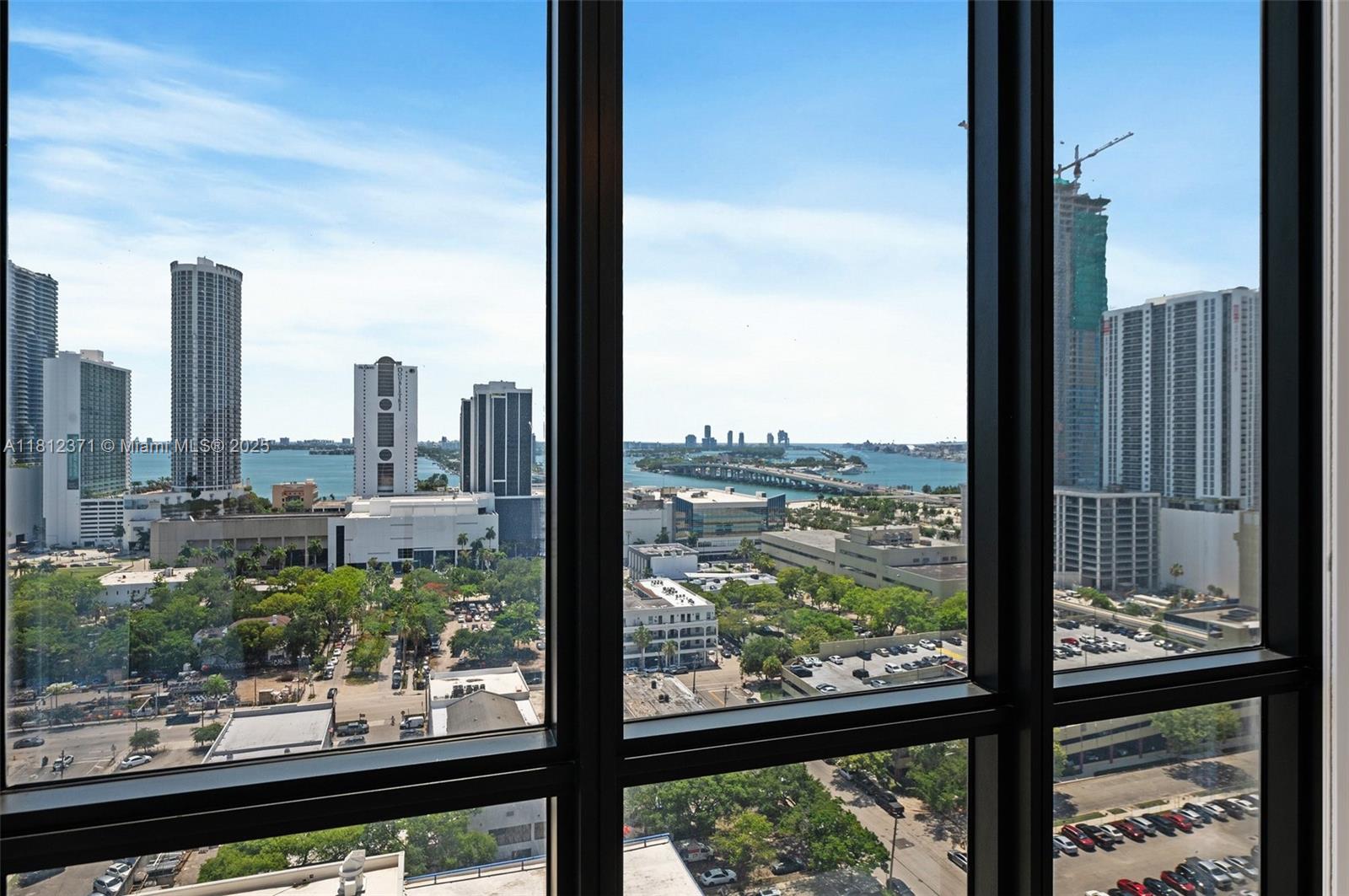 CANVAS CONDO - Residential Lease