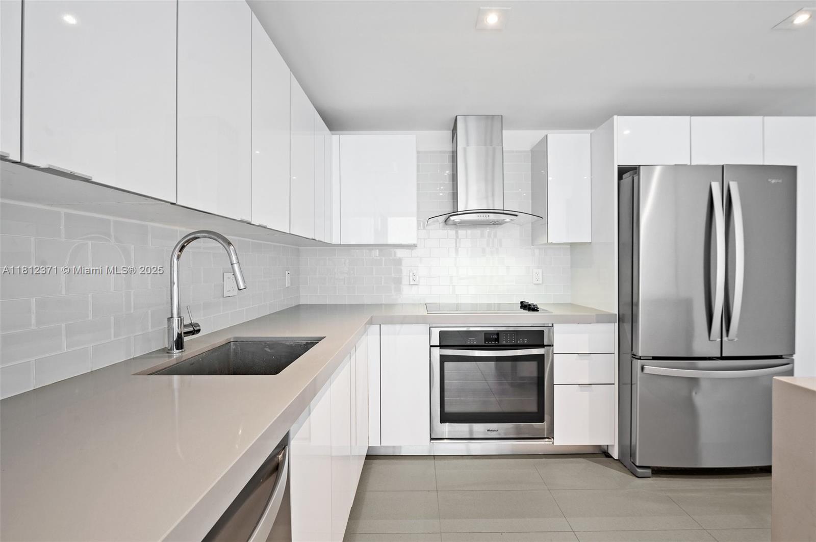 CANVAS CONDO - Residential Lease