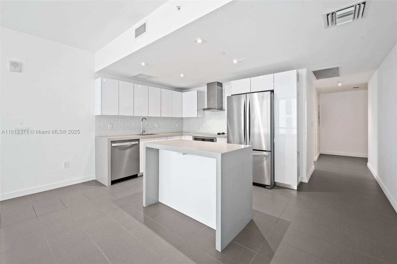CANVAS CONDO - Residential Lease