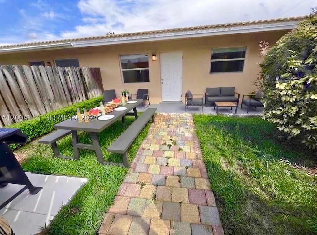 Photo of 720 NE 13th Ct #3, Fort Lauderdale, FL 33304 (MLS # A12094130)