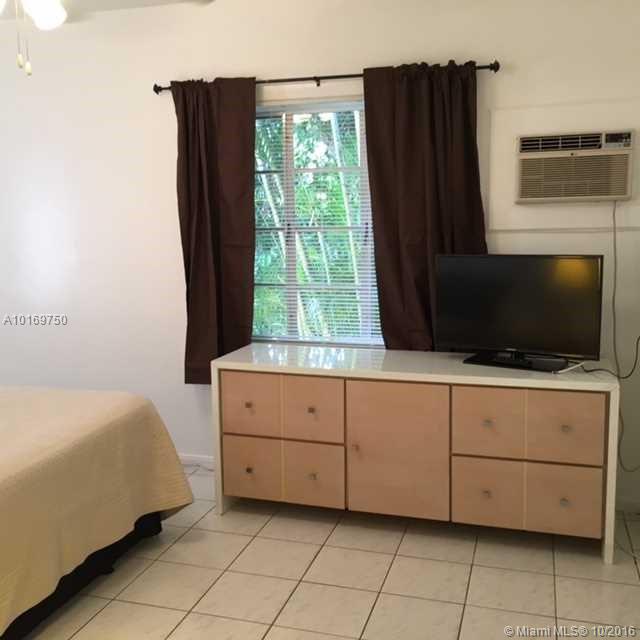 North Hollywood 4-1 B - Residential Lease