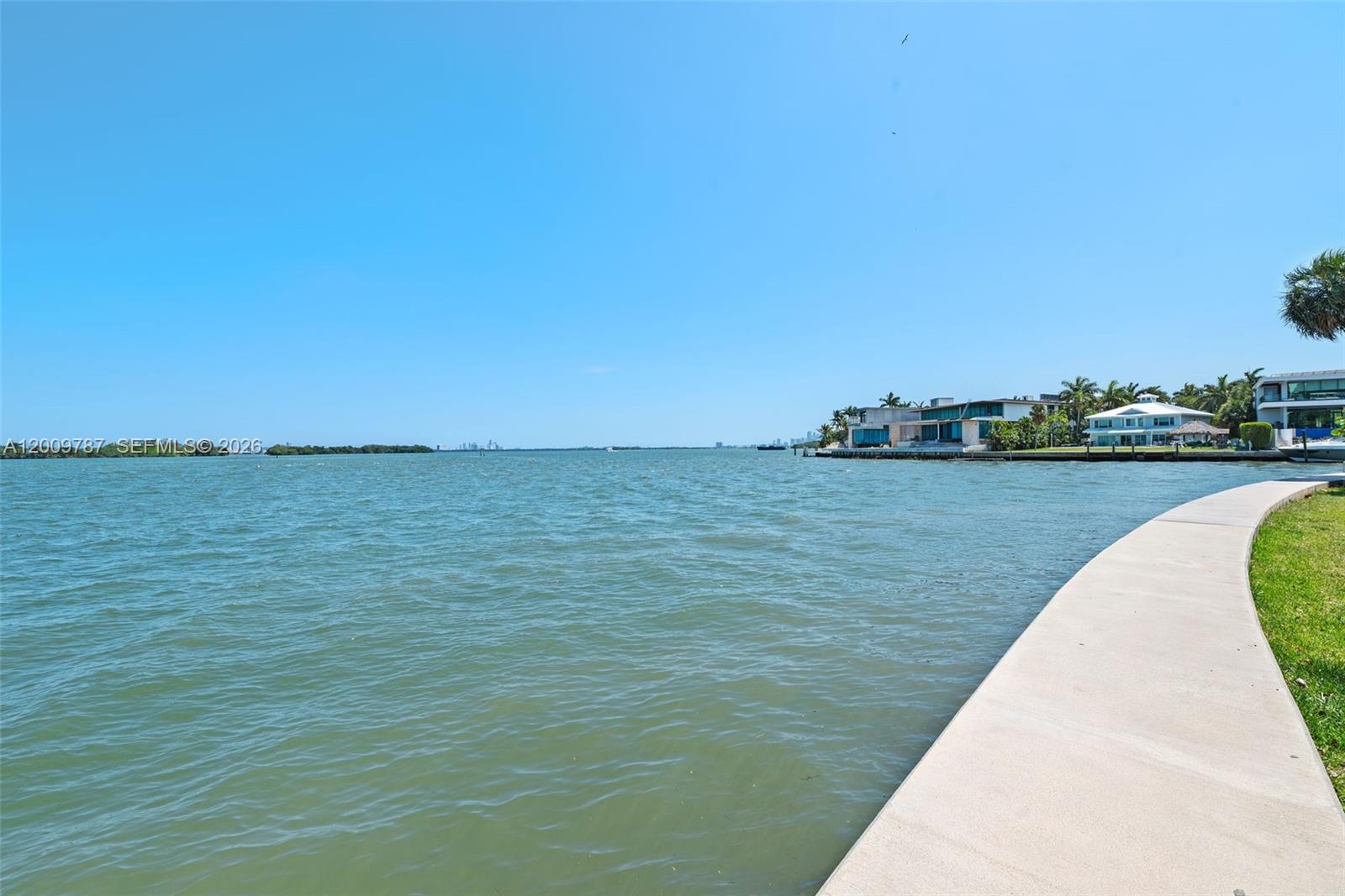 CORAL BAY RACQUET CLUB CO - Residential