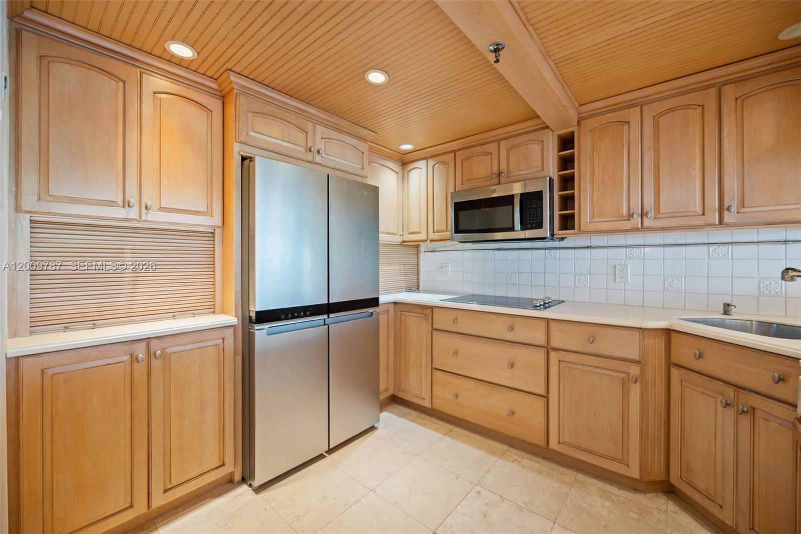 CORAL BAY RACQUET CLUB CO - Residential