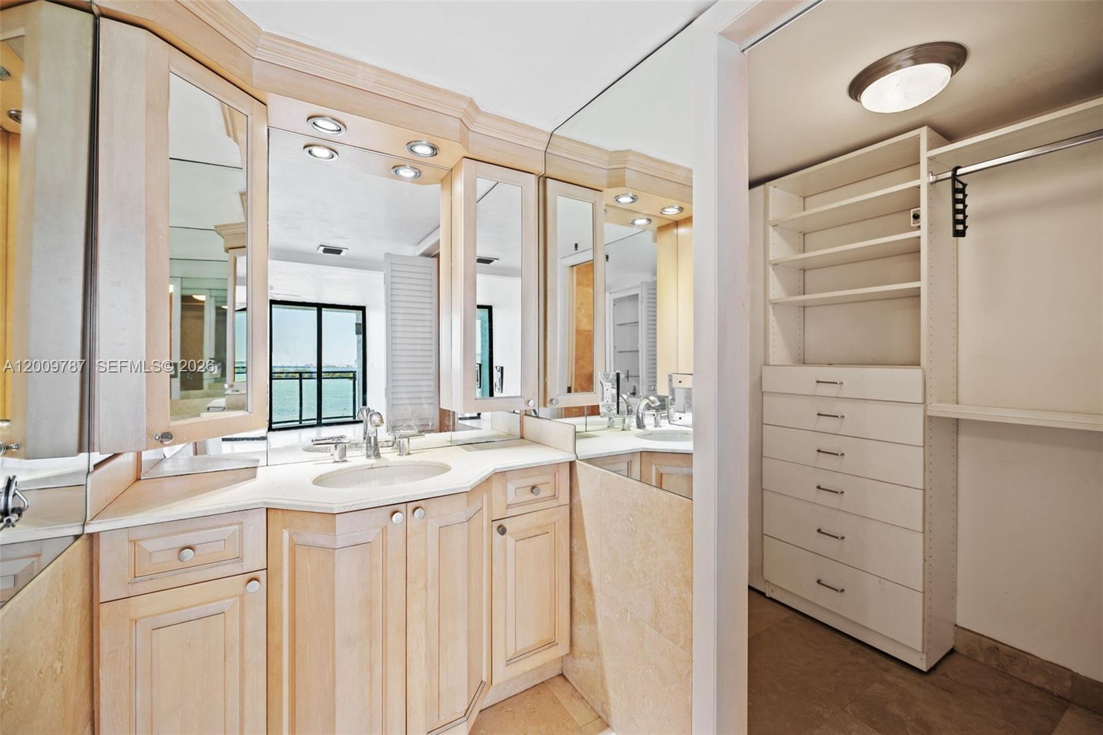 CORAL BAY RACQUET CLUB CO - Residential