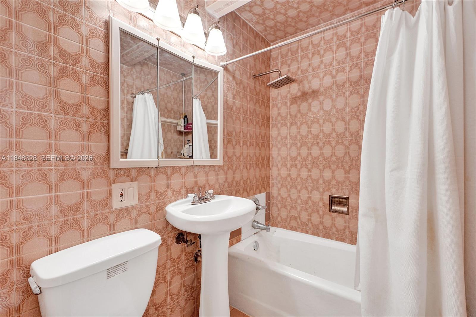 CORAL VILLAS REV - Residential