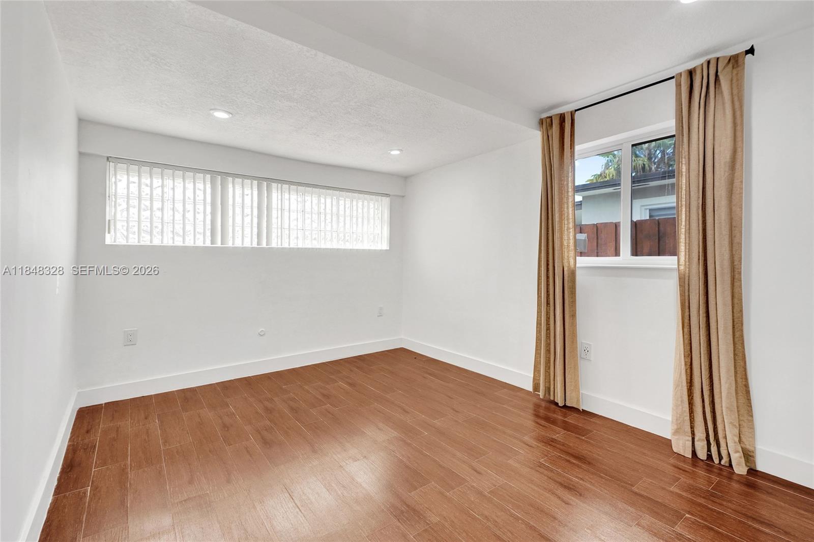 CORAL VILLAS REV - Residential