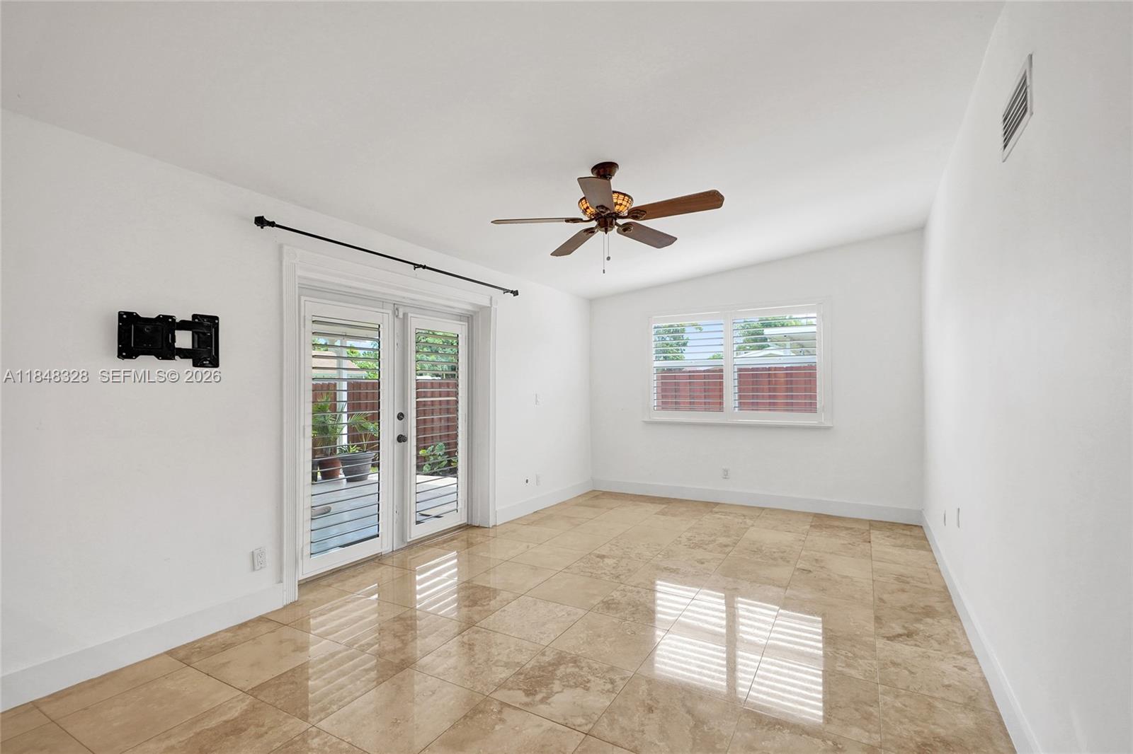 CORAL VILLAS REV - Residential