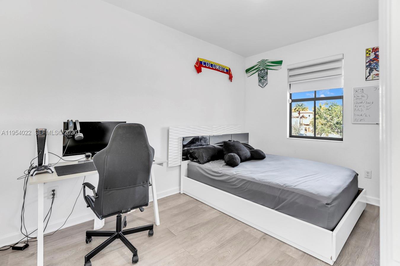 DORAL BREEZE - Residential