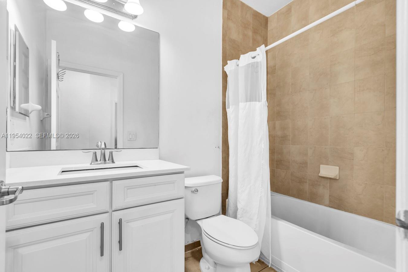 DORAL BREEZE - Residential