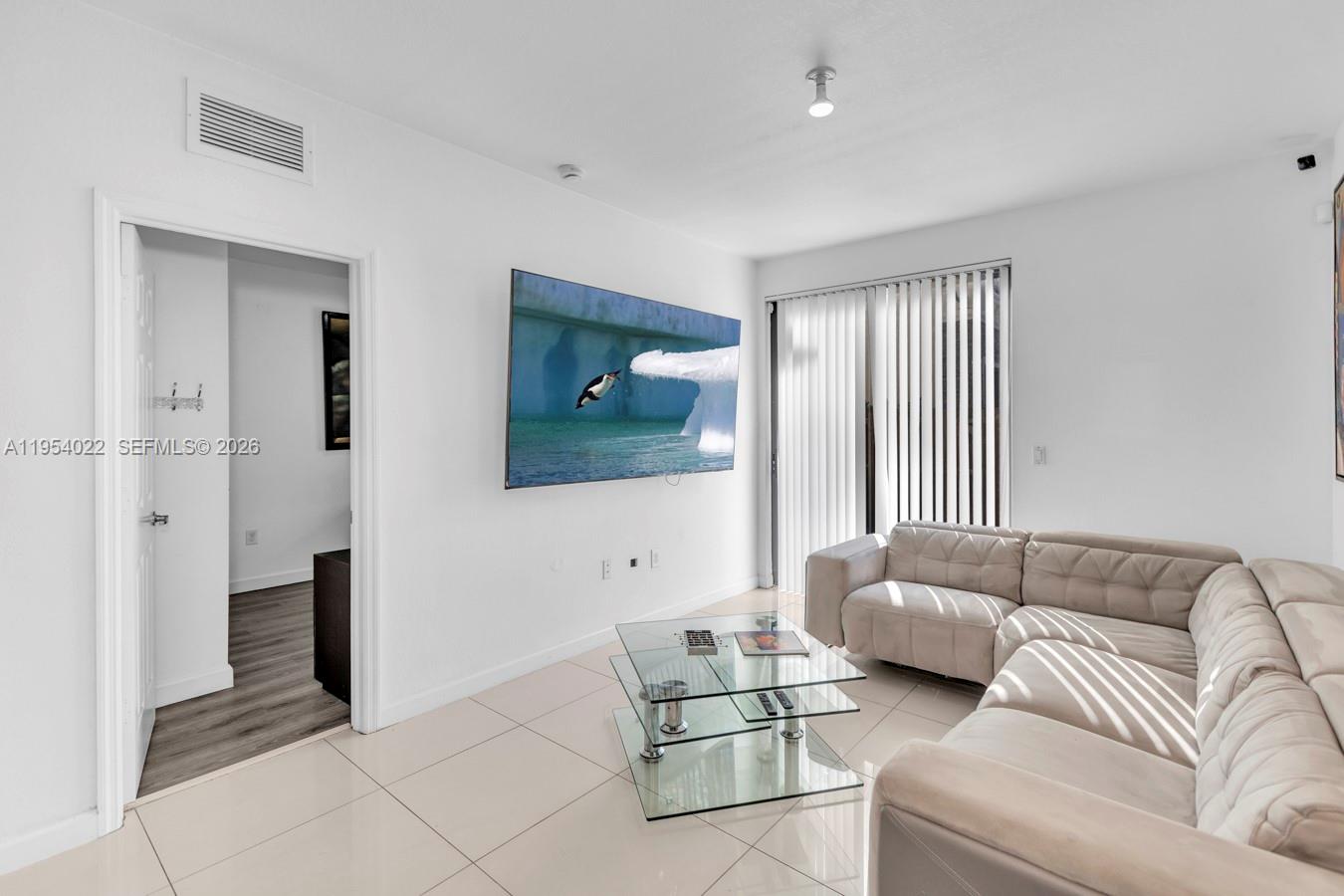 DORAL BREEZE - Residential