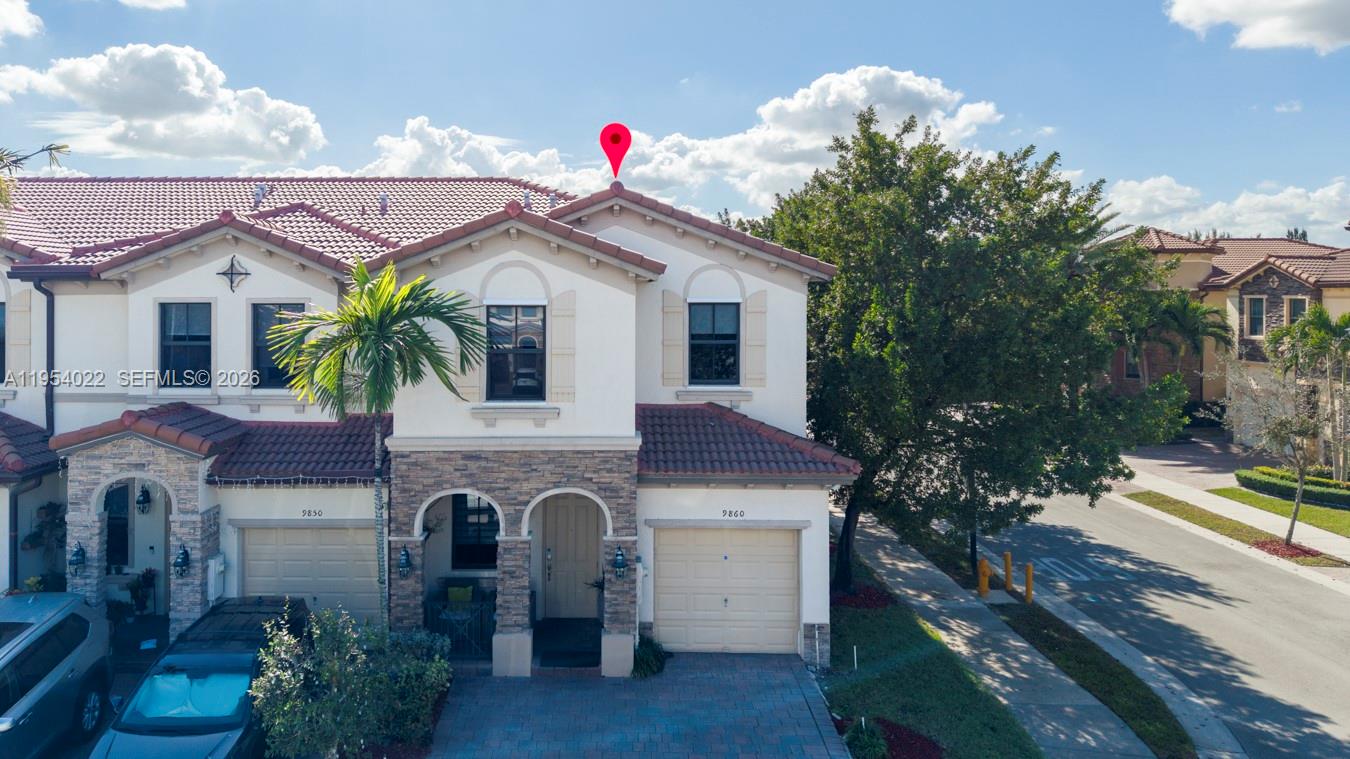 DORAL BREEZE - Residential