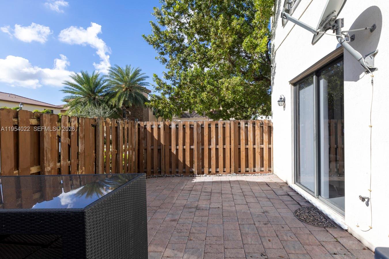 DORAL BREEZE - Residential