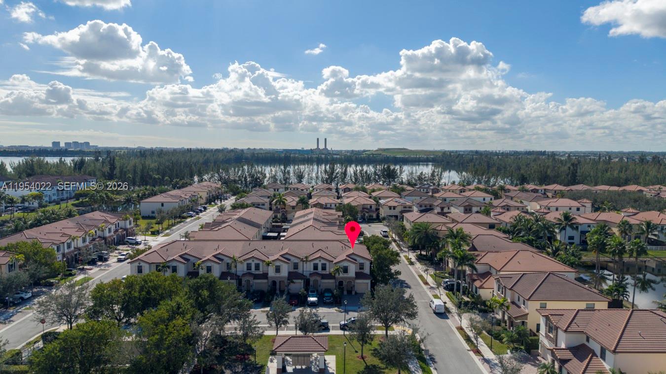 DORAL BREEZE - Residential