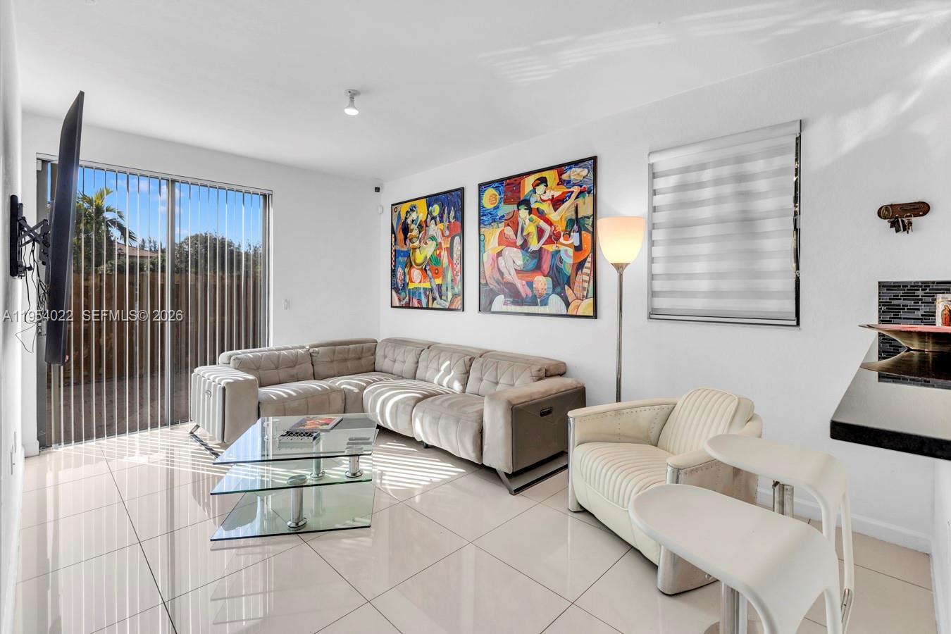 DORAL BREEZE - Residential