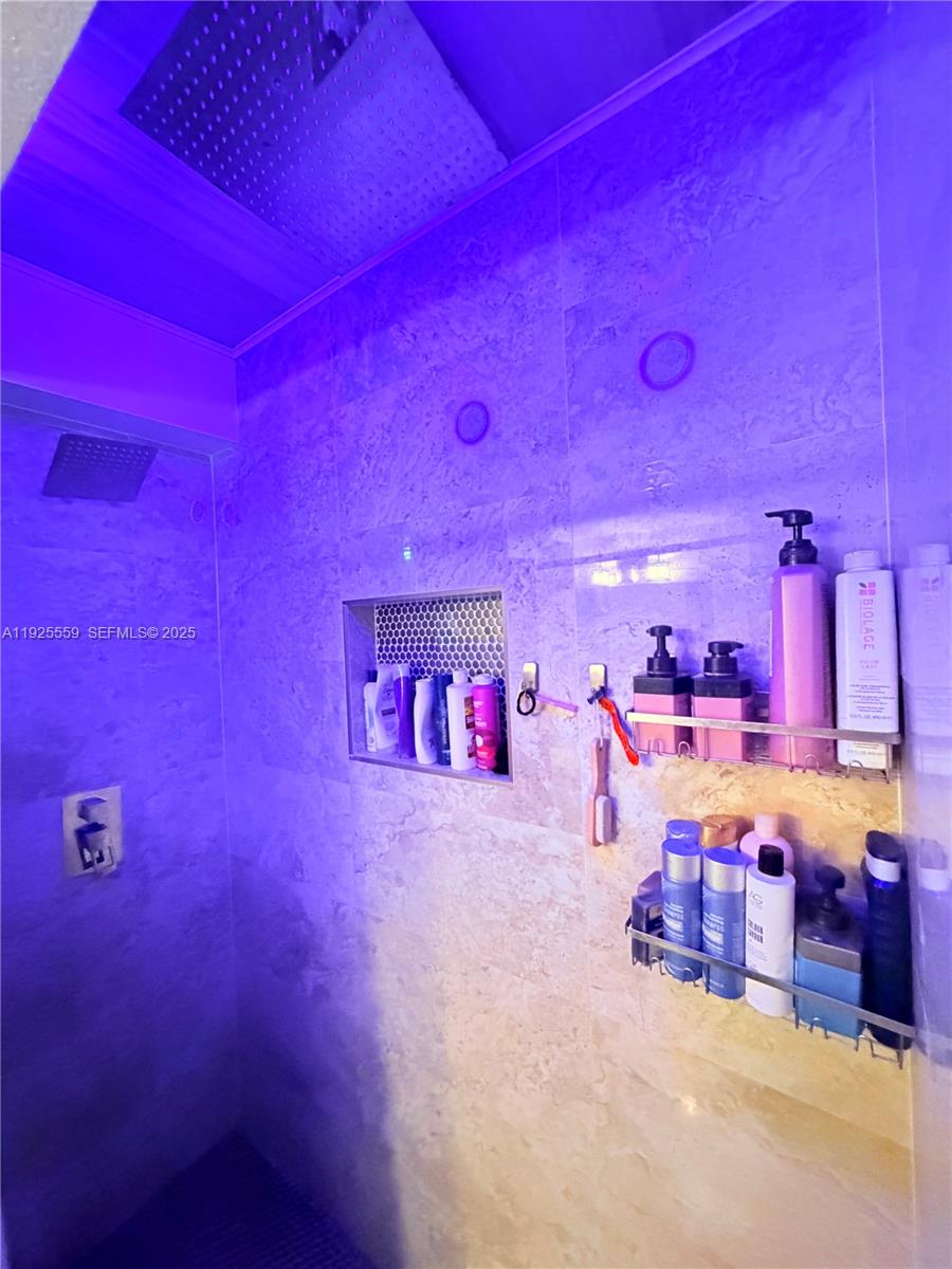 ENVIRON I CONDO 9 - Residential