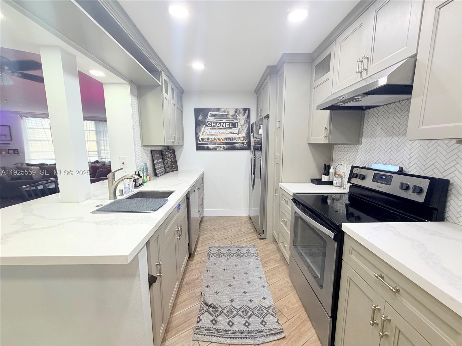 ENVIRON I CONDO 9 - Residential