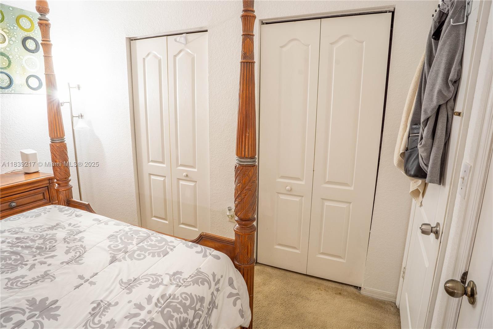 POINCIANA LAKES VILLAS CO - Residential