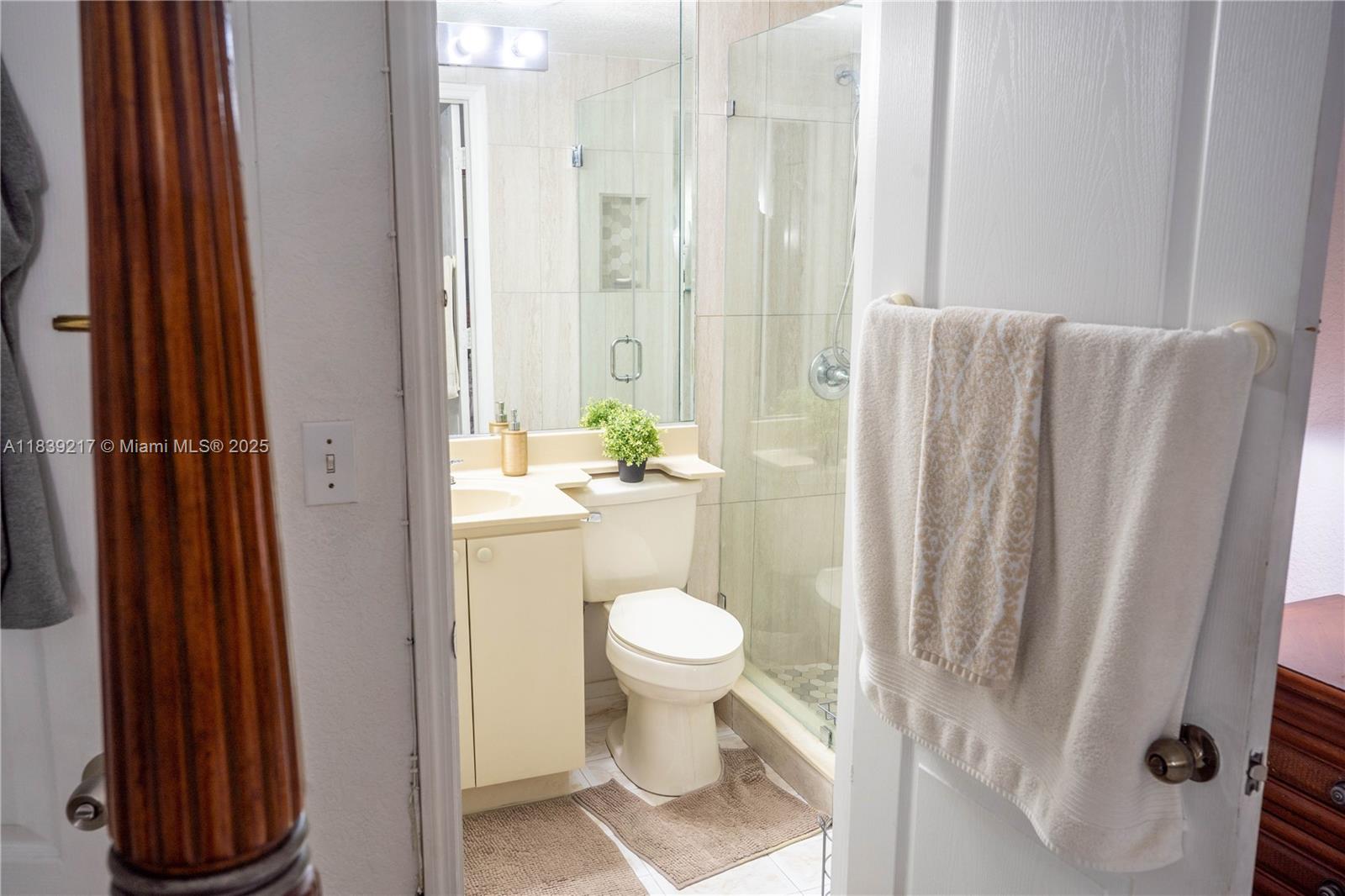 POINCIANA LAKES VILLAS CO - Residential