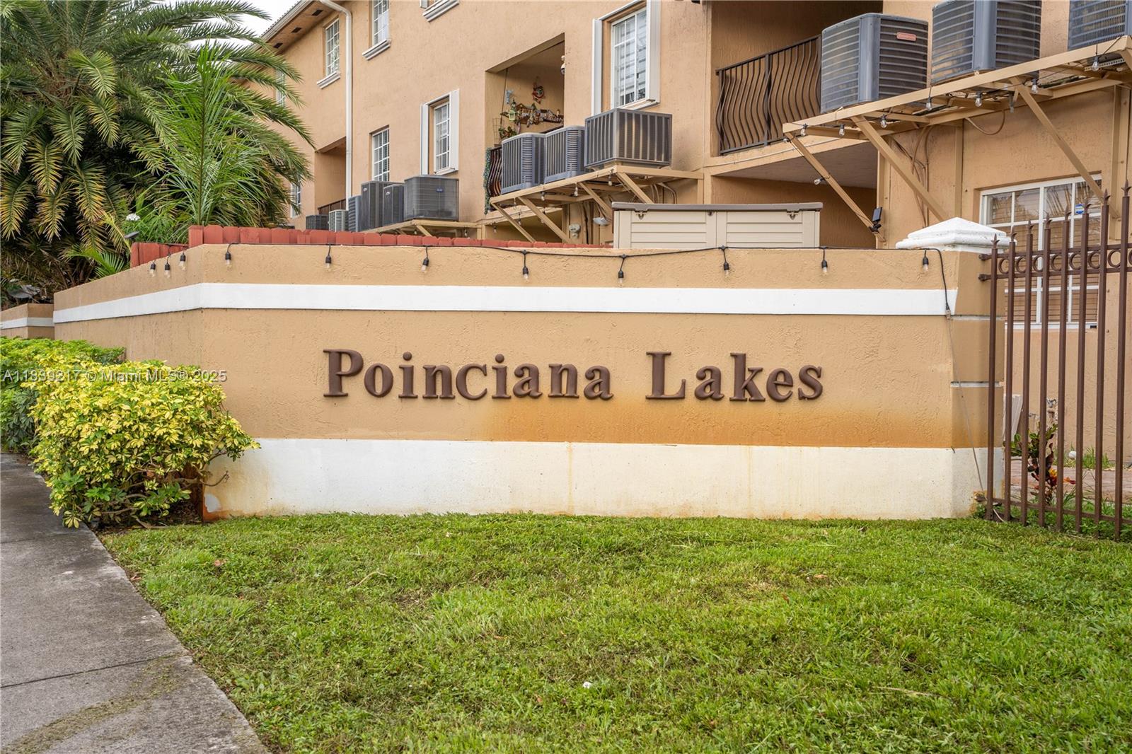 POINCIANA LAKES VILLAS CO - Residential
